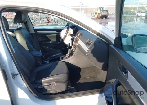 2012 Volkswagen Passat 2.5L Se from USA, damaged, VIN 1VWBP7A30CC082592